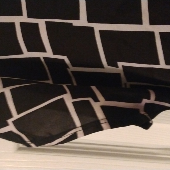 Top - Picture 3 of 4